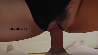 מבט Pov של נערה מקבלת פיסטינג ומתיזה