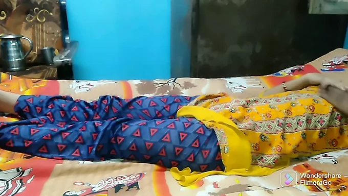 Une indienne profite d'un sexe brutal avec son petit ami