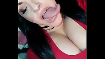 Tongue-wielding teen delivers an impressive throat performance