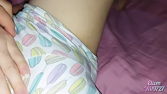 Adolescente Latina Quente Se Masturba Em Hd