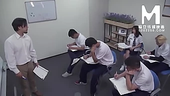 Tonton video domestik Cina gratis dari teman sekelas yang pemberontak