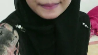 Gadis Bertato Dengan Brek Menjadi Terangsang Dalam Bahagian Dua