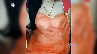 Indian Girl Masturbates And Talks Dirty During Webcam Session