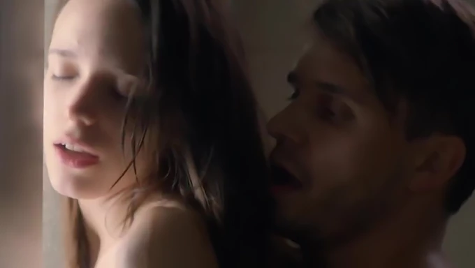 Stacy Martin Nifomaniaca filmje, amelyben explicit női nemi szervek szerepelnek