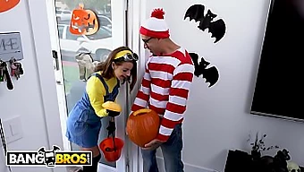 Cosplay De Evelin Stone De Sexcapade Con Bruno Dickemz Y Su Calabaza