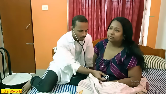 Bhabhi-ul indian MILF este futut de un tânăr doctor obraznic