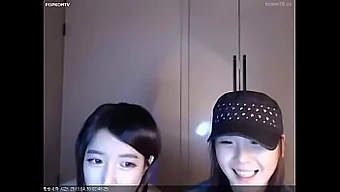 Si Cantik Mainan Dari Korea Berbagi Kenikmatan Di Webcam