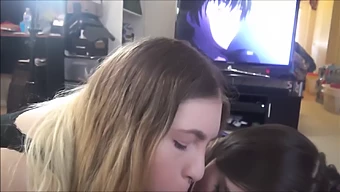 Jessica And Hannah Give Me A Blowjob To Make Me Orgasm